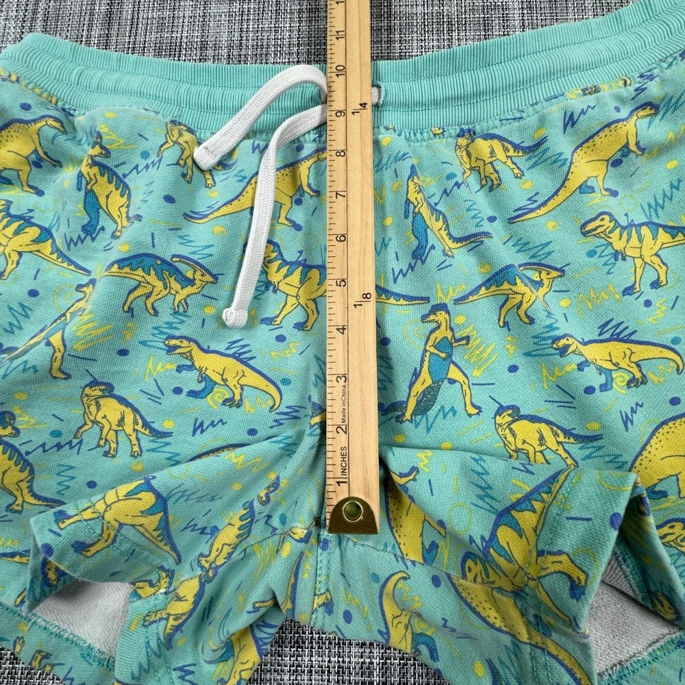 chubbies *orders ship